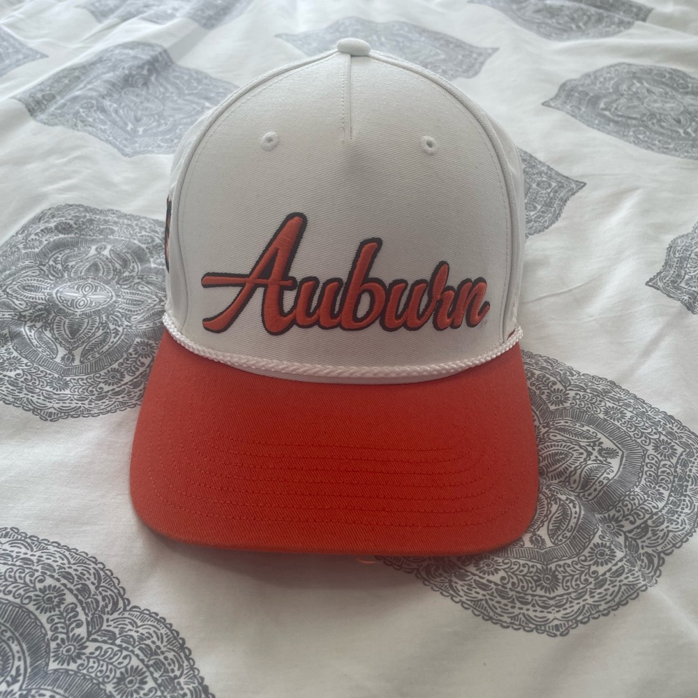 Overhand MVP-DV Auburn Hat great condition